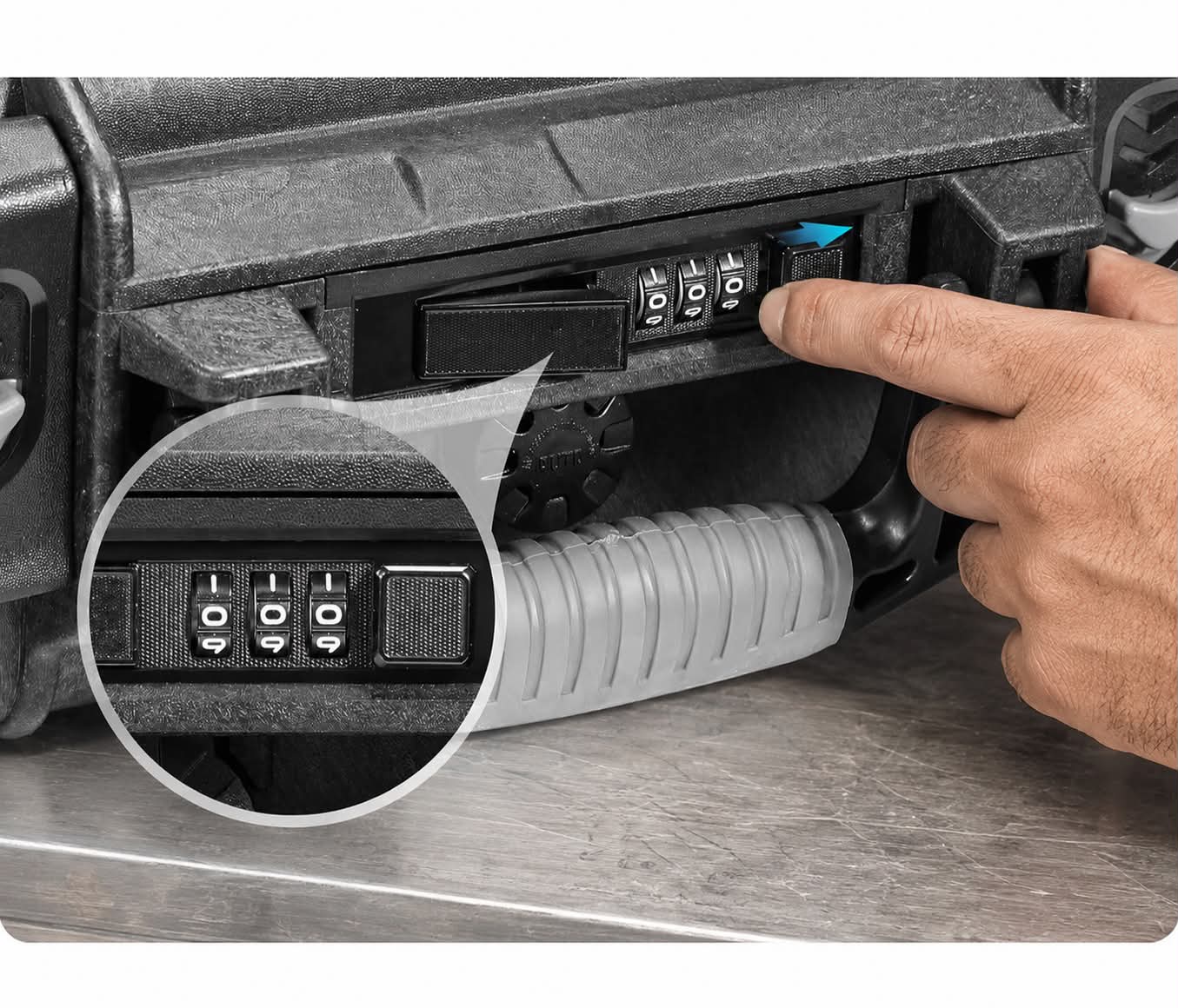 Combination lock on the Flight Mentor case